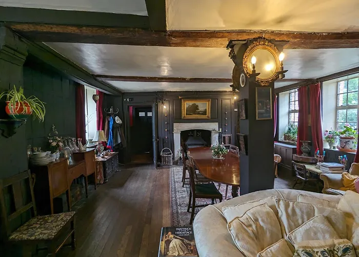 Old Manor House